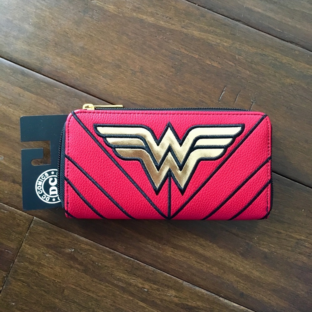 Brand new Wonder Woman wallet